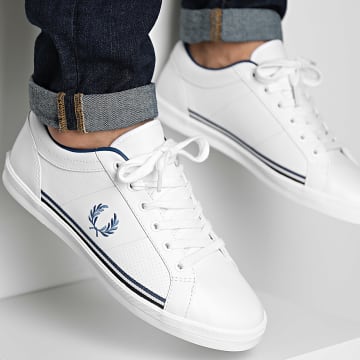  Fred Perry - Baskets Baseline Perf Leather B4331 White Midnight Blue