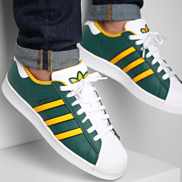 Adidas Originals - Baskets Superstar IF8072 Core Green Footwear White - LaBoutiqueOfficielle.com
