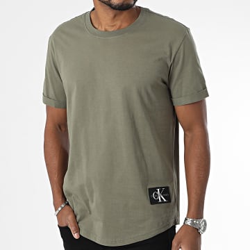 Calvin Klein - Maglietta rotonda con stemma oversize 3482 Verde Khaki