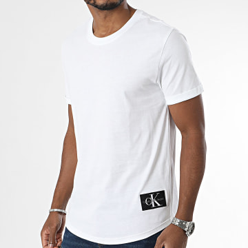 Calvin Klein - Maglietta rotonda con stemma oversize 3482 Bianco