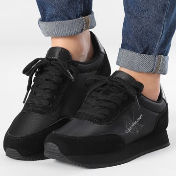 Calvin Klein - Retro Runner Low 1326 Triple Black Sneakers da donna
