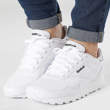 Reebok classic leather trainers in white.  Zapato deportivo de mujer, Nike zapatillas  mujer blancas, Zapatillas reebok blancas