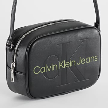 Calvin Klein - Borsa da donna con fotocamera scolpita 0275 Nero