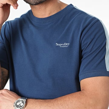 Superdry - Essential Retro Logo Tee Shirt M1011892A Azul marino claro