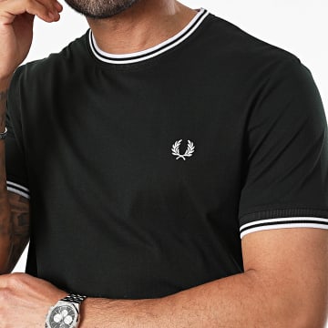 Fred Perry - Camiseta Twin Tipped M1588 Verde Oscuro