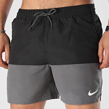 Nike - Nessb 451 Pantaloncini da bagno nero grigio antracite