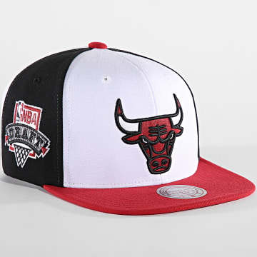Mitchell and Ness - NBA Core I Chicago Bulls Snapback Cap HHSS6742 Bianco Nero Rosso