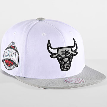 Mitchell and Ness - Casquette Snapback NBA Core IV Chicago Bulls HHSS6747 Blanc Gris