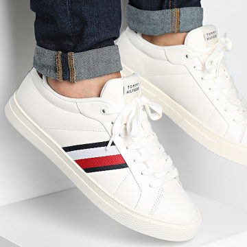 Tommy Hilfiger - Baskets Icon Court Leather Stripes 5163 Ancient White Rouge