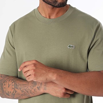 Lacoste - Tee Shirt Logo Brodé Crocodile Classic Fit Vert Kaki Clair