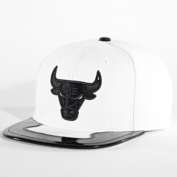 Mitchell and Ness - Chicago Bulls Day 11 NBA Snapback Cap HS8033 Wit Zwart