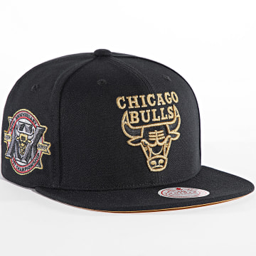 Mitchell and Ness - Core IV Chicago Bulls NBA Snapback Cap HS6747 Zwart Goud