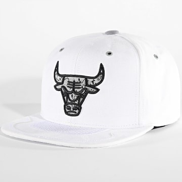 Mitchell and Ness - Chicago Bulls Day 4 Snapback Cap HHSS5822 Blanco