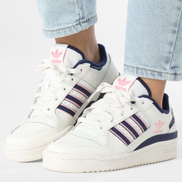 Des chaussures adidas cheap