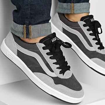 Sneakers y zapatillas Vans Ryses