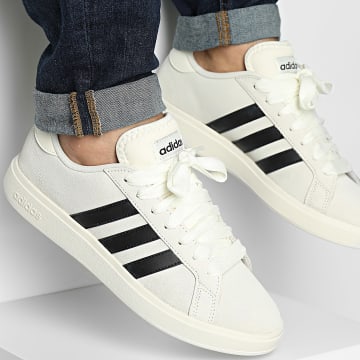 Adidas Sportswear - Baskets Grand Court Base 00s JQ2719 Off White Core Black