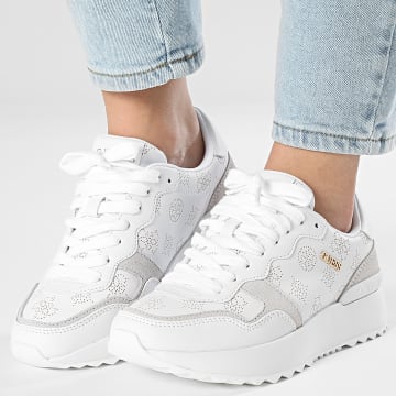 Guess - Baskets Femme FLPVI3LEL12 White Doré
