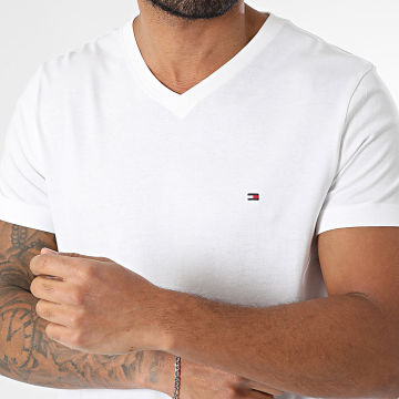 Tommy Hilfiger - Tee Shirt Col V Essential 0838 Blanc