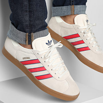 Adidas Originals - Baskets Gazelle Terrace Arsenal JS3042 Off White Better Scarlet Night Sky