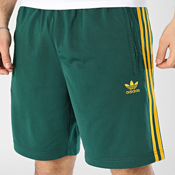 Adidas Originals - Short Jogging A Bandes Firebird JP1022 Vert Foncé