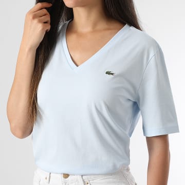 Lacoste - Tee Shirt Col V Femme Logo Brodé Crocodile Relaxed Fit Bleu Clair