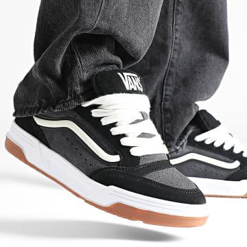 Vans - Hylane D26BMA1 Zwarte sneakers uit de jaren negentig