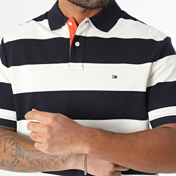 Tommy Hilfiger - Polo Manches Courtes Blocking Contrast Placket 9045 Beige Bleu Marine