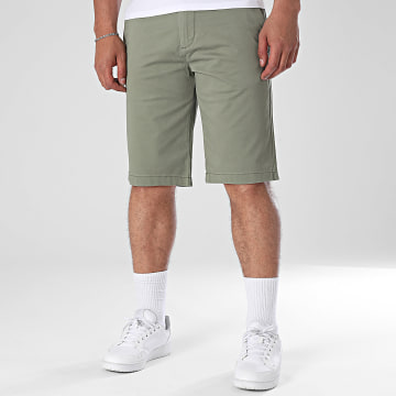 Classic Series - Short Chino Regular Fit 1044833-XX-12 Vert Kaki
