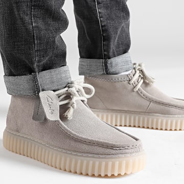 Clarks - Scarpe Torhill Hi in pelle scamosciata grigio chiaro