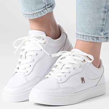 Tommy Hilfiger - Baskets Femme Essential Chic Court Sneaker 8322 White