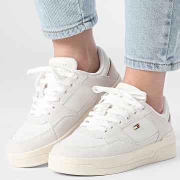 Tommy Hilfiger - Baskets Femme Essential Sneaker 8456 Ecru