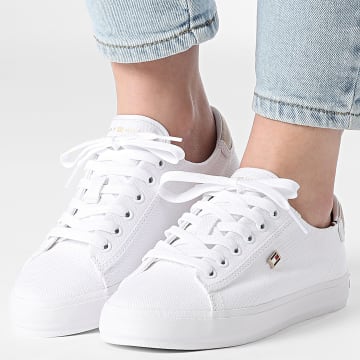 Tommy Hilfiger - Baskets Femme Vulc Canvas Lace Up 8647 White