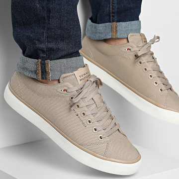 Tommy Hilfiger - Baskets Hi Vulc Low Core Canvas 5396 Beige