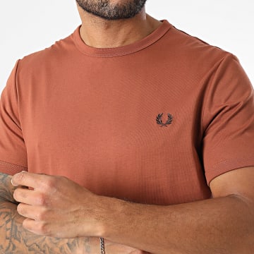 Fred Perry - Tee Shirt Ringer M3519 Marron