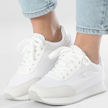 Calvin Klein - Baskets Femme Retro Runner Low Laceup 1888 Triple Bright White