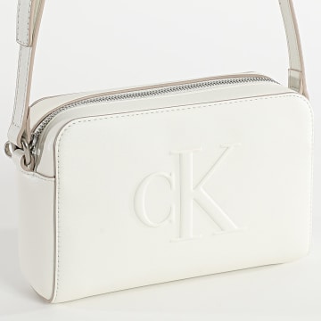 Calvin Klein - Women's Handbag Sculpted EW Camera Bag 20 3036 White
