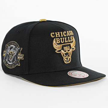 Mitchell and Ness - Casquette Snapback Chicago Bulls HP12127-CBU Noir Doré
