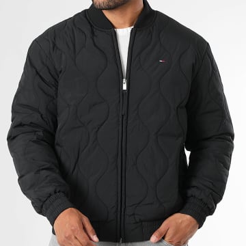 Tommy Jeans - Quilted Zipped Bomber 1685 Black