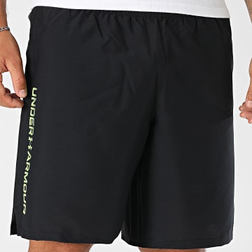 Under Armour - Pantalón corto UA TechWoven Wordmark 1383356 Negro Verde