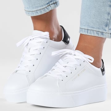 Tommy Hilfiger - Baskets Femme Chic Platform Cupsole Patent 8681 White
