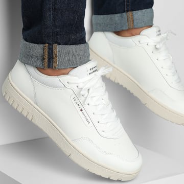 Tommy Hilfiger - Baskets Core Leather 5629 Ecru