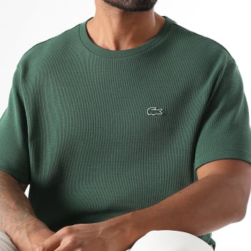 Lacoste - Tee Shirt Logo Brodé Crocodile Ton Sur Ton Vert Foncé