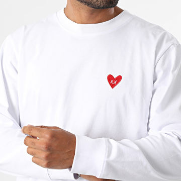 Luxury Lovers - Corazón Rojo Bordado Camiseta Manga Larga Blanco