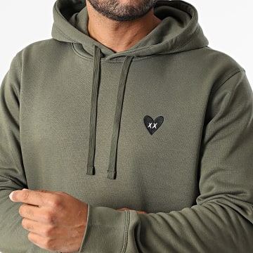 Luxury Lovers - Felpa con cappuccio con ricamo cuore nero verde kaki