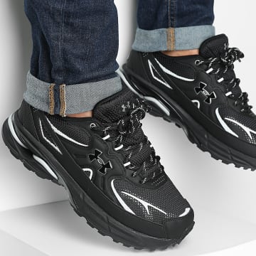 Under Armour - Baskets UA Apparition Tech 6005280 Black