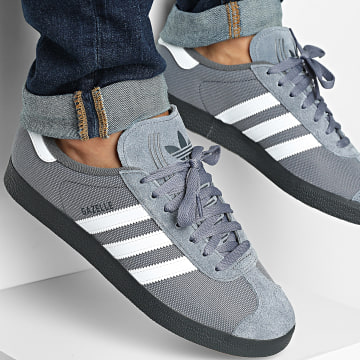 Adidas Originals - Sneakers Gazelle JR6294 Onix Footwear White Carbon