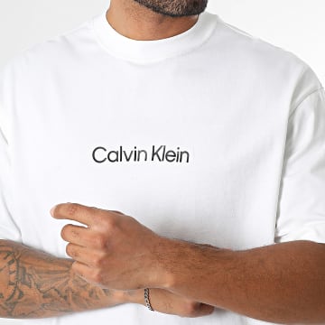 Calvin Klein - Camiseta oversize Logo 0HM228 Beige claro
