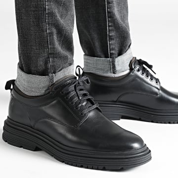 Clarks - Badbury Lace Cuero negro