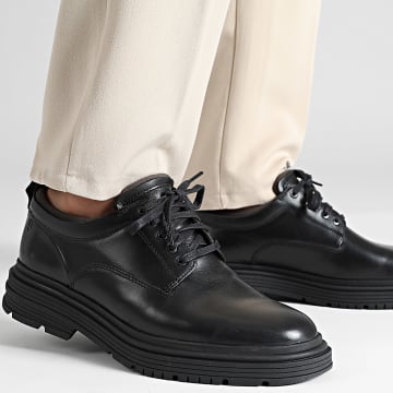 Clarks - Badbury Lace Cuero negro