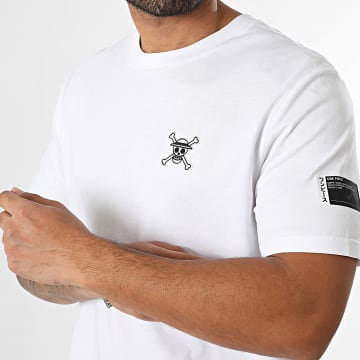 One Piece - Tee Shirt Oversize Large Badge Blanc